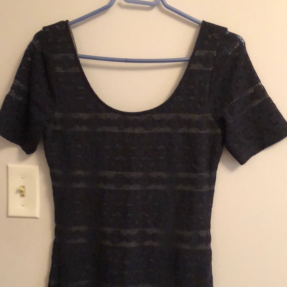 Dress - Picture 3 of 6